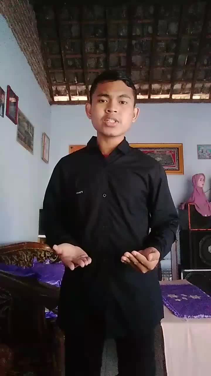 assalamualaikum perkenalkan saya Bayu asal Jombang Jatim umur 16 tahun judul lagu(sejuta luka) #onlineauditionRisingstarIndonesiaDangdut  