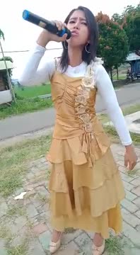 XFI solo,Amelia madu 32 th,asal pangndaran jawabarat,judul lagu,keramatt