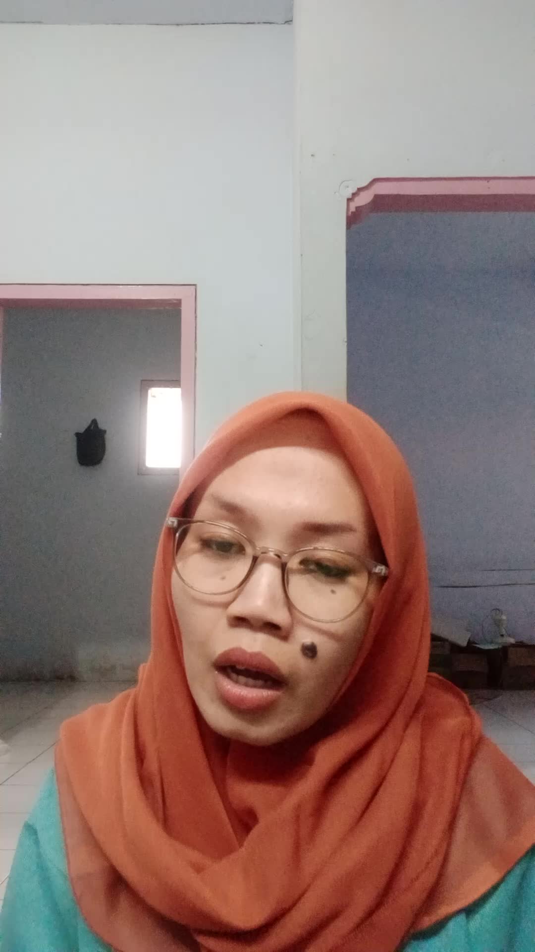 Nama saya NISFUL LAILI, 29tahun asal LUMAJANG, Motivasi saya ikut Audisi VOR ingin mengembangkan bakat saya menjadi penyanyi Gambus/Religi.