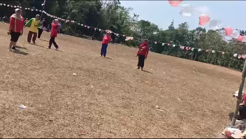 Main bola ibu ibu 17 san
