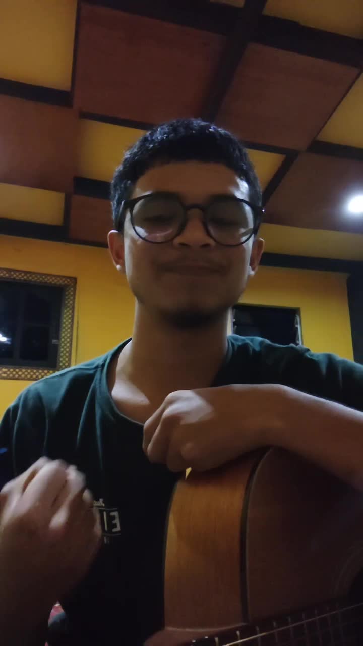 IDOL_X11 nama:haidaraljufry usia:20tahun kota BOGOR lagu dari:iris (Goo Goo dolls))