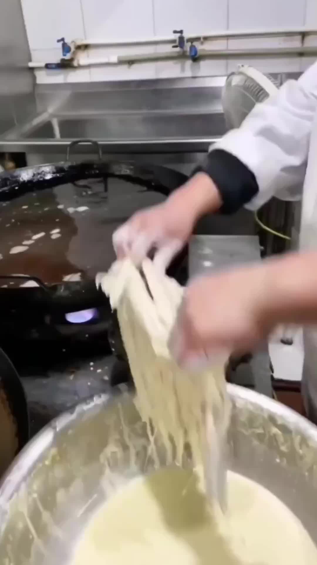 Menggoreng Ikan Terbang Krispi