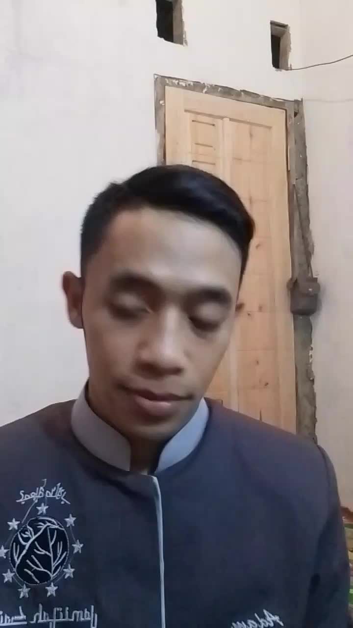 . nama saya adam, dari tegal,umur 28 tahun,tepatnya dr desa sigedong,bumijawa,tegal, danakan mnyanyikan lagu dr maher zain, assalamualaika.