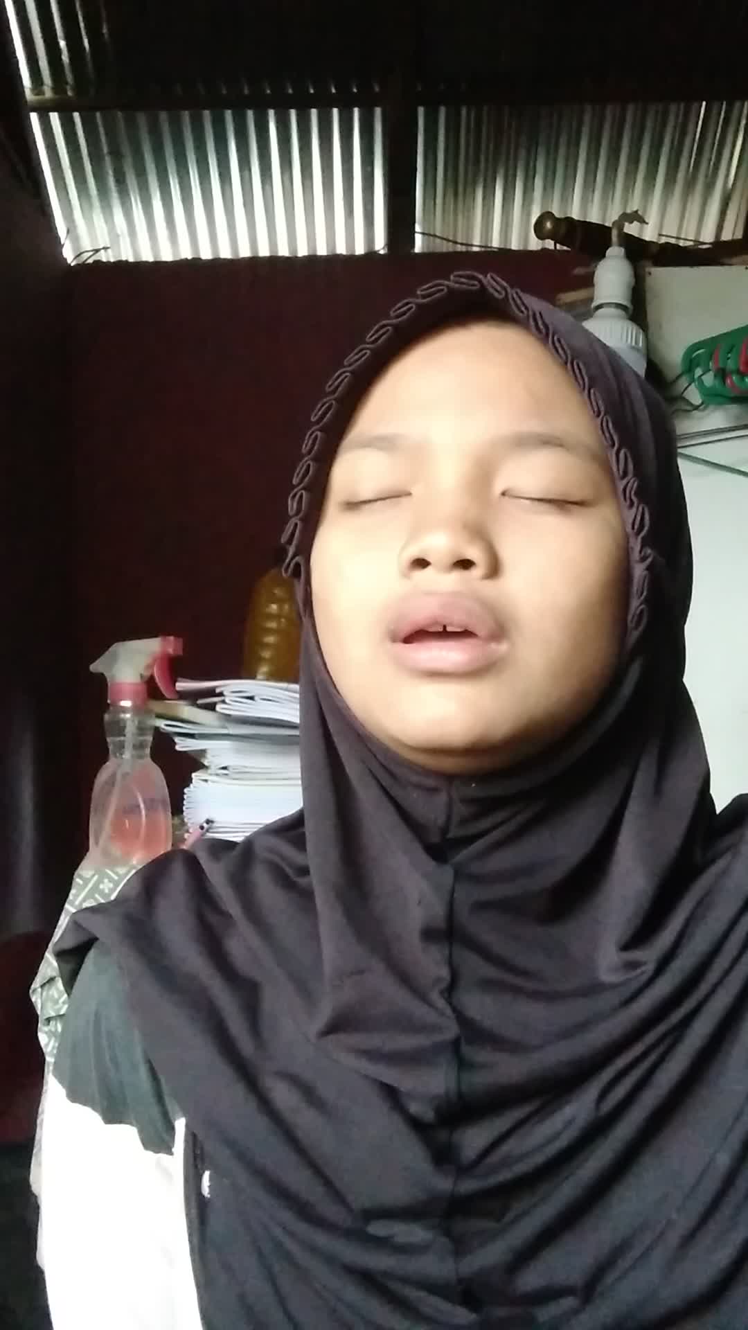 KDI 2021 Tari Padang Sumatra Barat Umur 15 Tahun  Motivasi: ingin merubah nasib keluarga