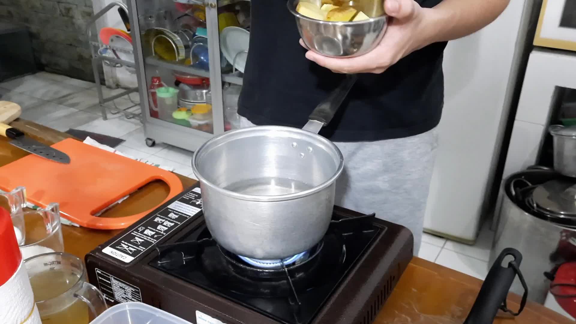 Fusion Fusion! Seared Poached Chicken in Miso w Buttery Leek, Tomato Chutney and Crushed Potato by Forbes Magazine #onlineauditionmci8