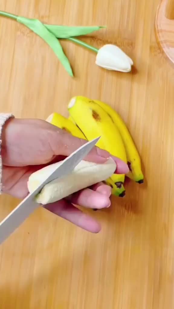 Ide Membuat Cemilan Pisang Dibalut Kulit Pangsit