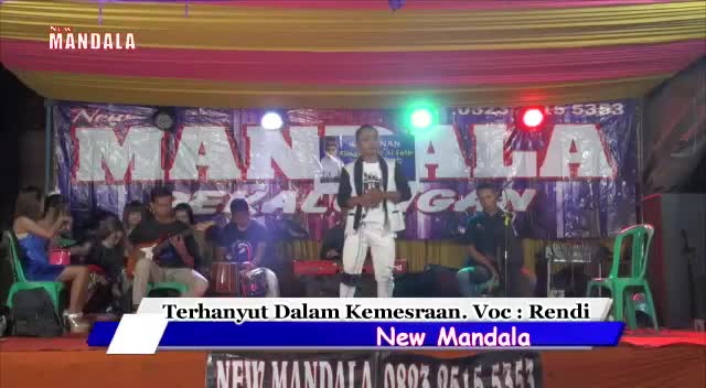 terhanyut dalam kemesraan . seorang lelaki yang di tinggalkan 😭😭😭 #risingstardangdutindonesia