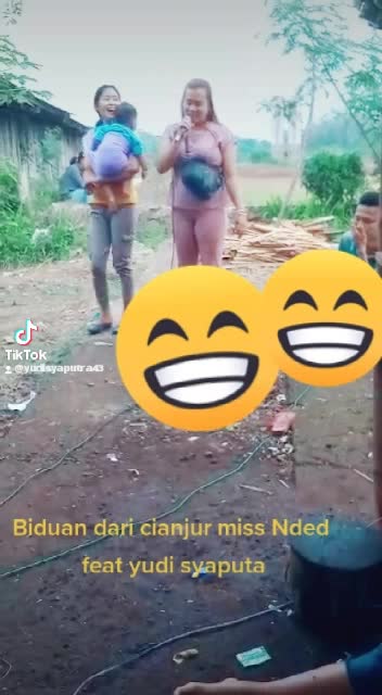 Asalamualaikum perkenalkan nama saya yudi syaputra asal saya dari cianjur umur saya 24th 