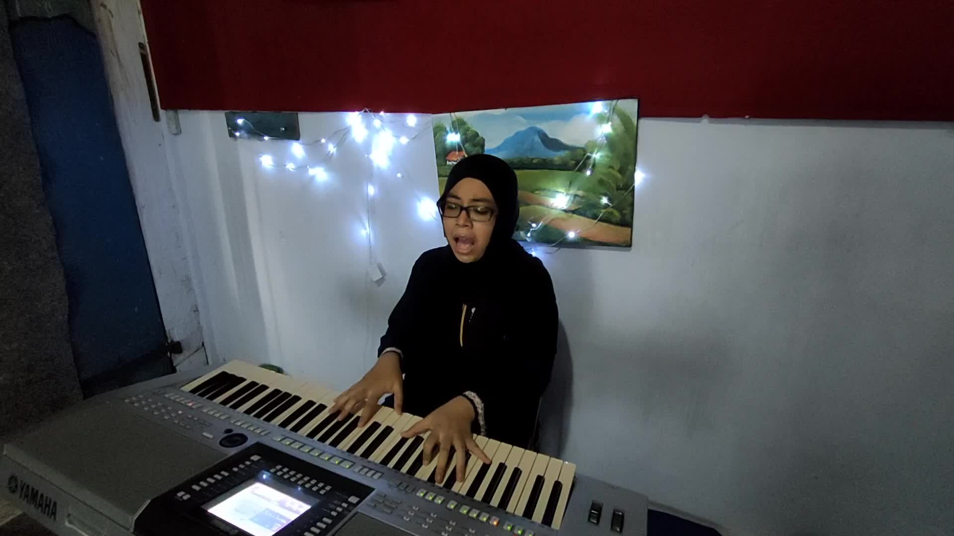 Dina Pawitra_24 tahun_Probolinggo_Amnesia