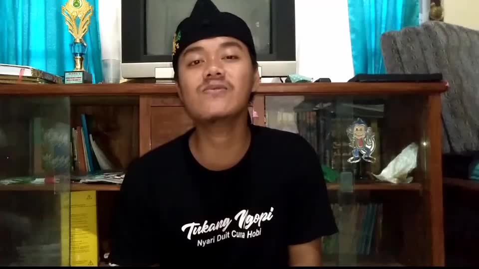 judul lagu : Huwannur , #voiceoframadangtv  maaf min saya upload 2 kali,upload pertama saya tidak baca persyaratan nya 🙏
