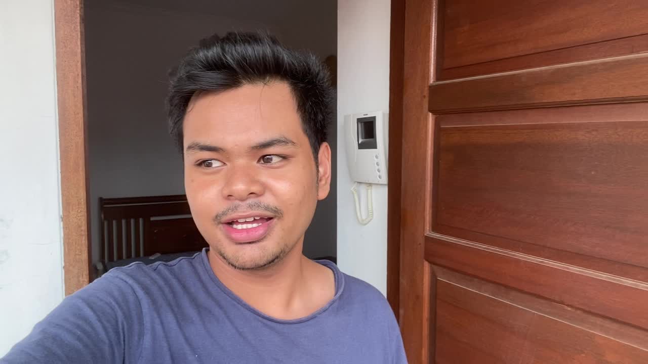 HABIS DRAKORAN! Laperrr? Cuakss! yuks MASAK MAKANAN yang ada di kulkas ku namanya ( AYAM PUTIH ) yeay!! #onlineauditionmci11. 