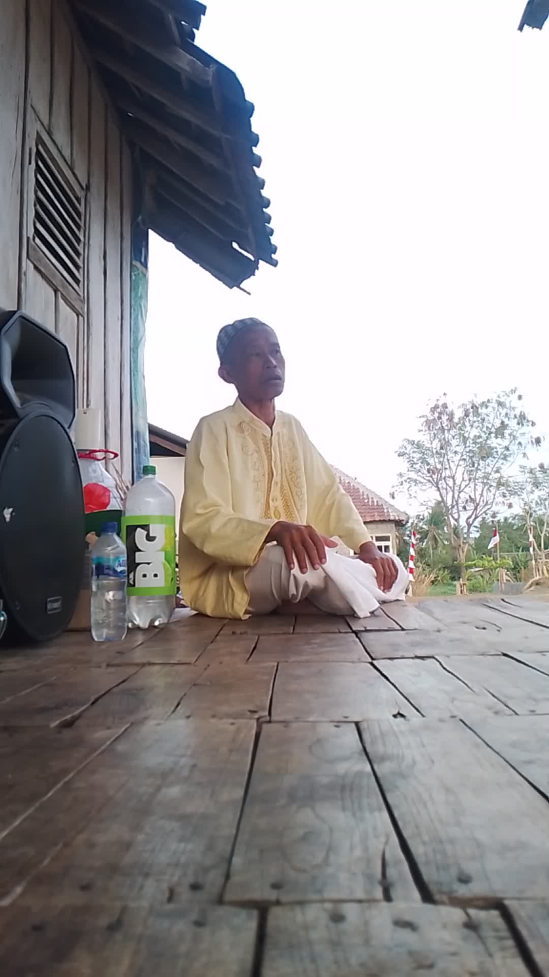 SANTRI KHUSUS, LANSIA TERLANTAR