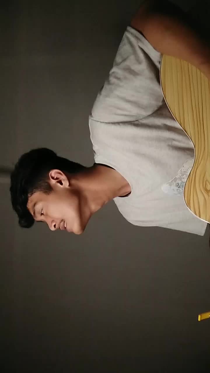 mohon maaf jika ada kesalahan dalam lirik,,dan mohon maaf juga jika ada kebisingan...SYV..2022😇😇💪💪