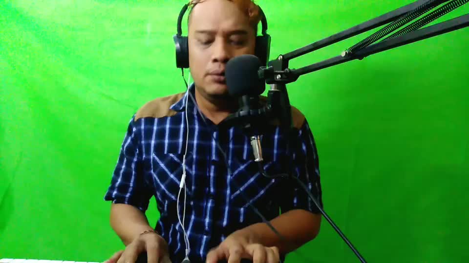 judul lagu shadow of love by endar isnanto setiabudi