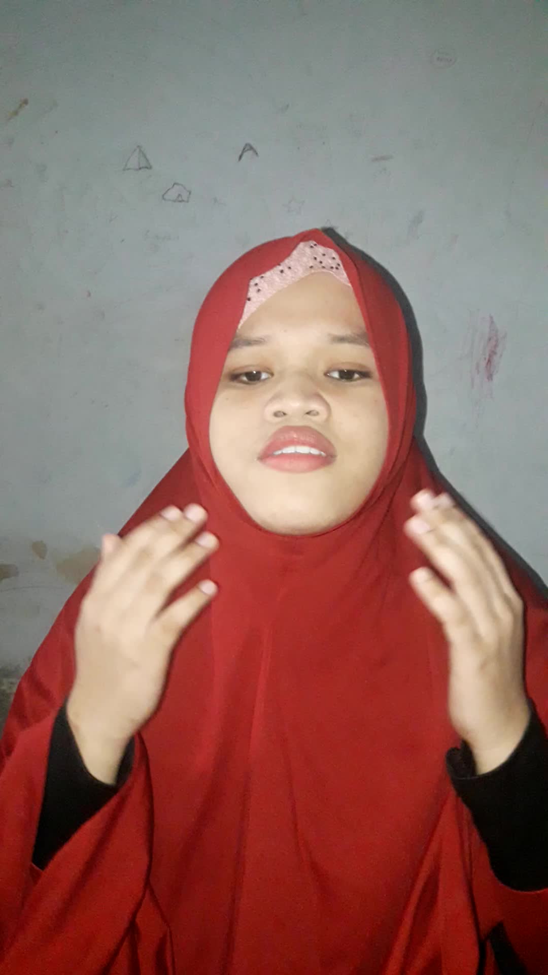 Nama:Hilyani dewi,Usia:20,Asal:Lombok Mataram,NTB ,Judul lagu:Al Waba' Sabyan