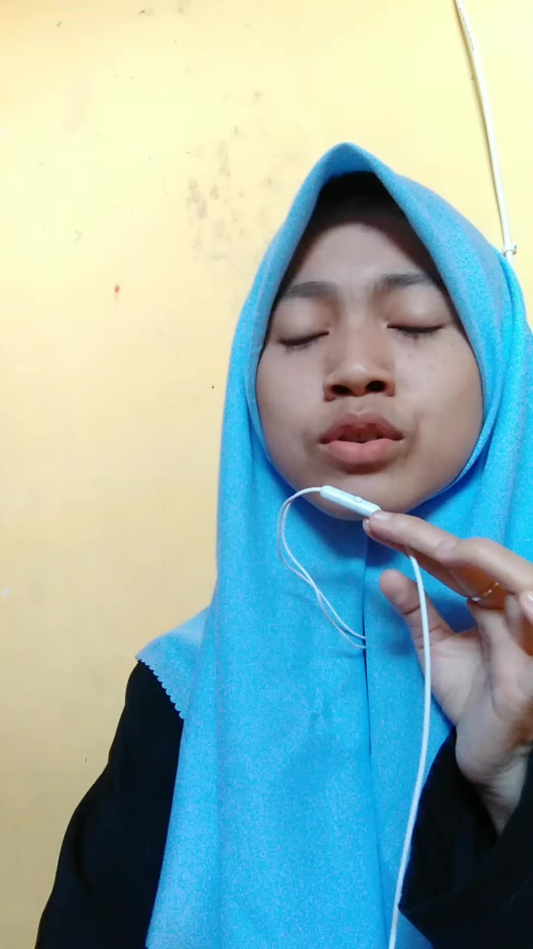 Yulianti Tasikmalaya 21 tahun (Cinta tanpa batas waktu)