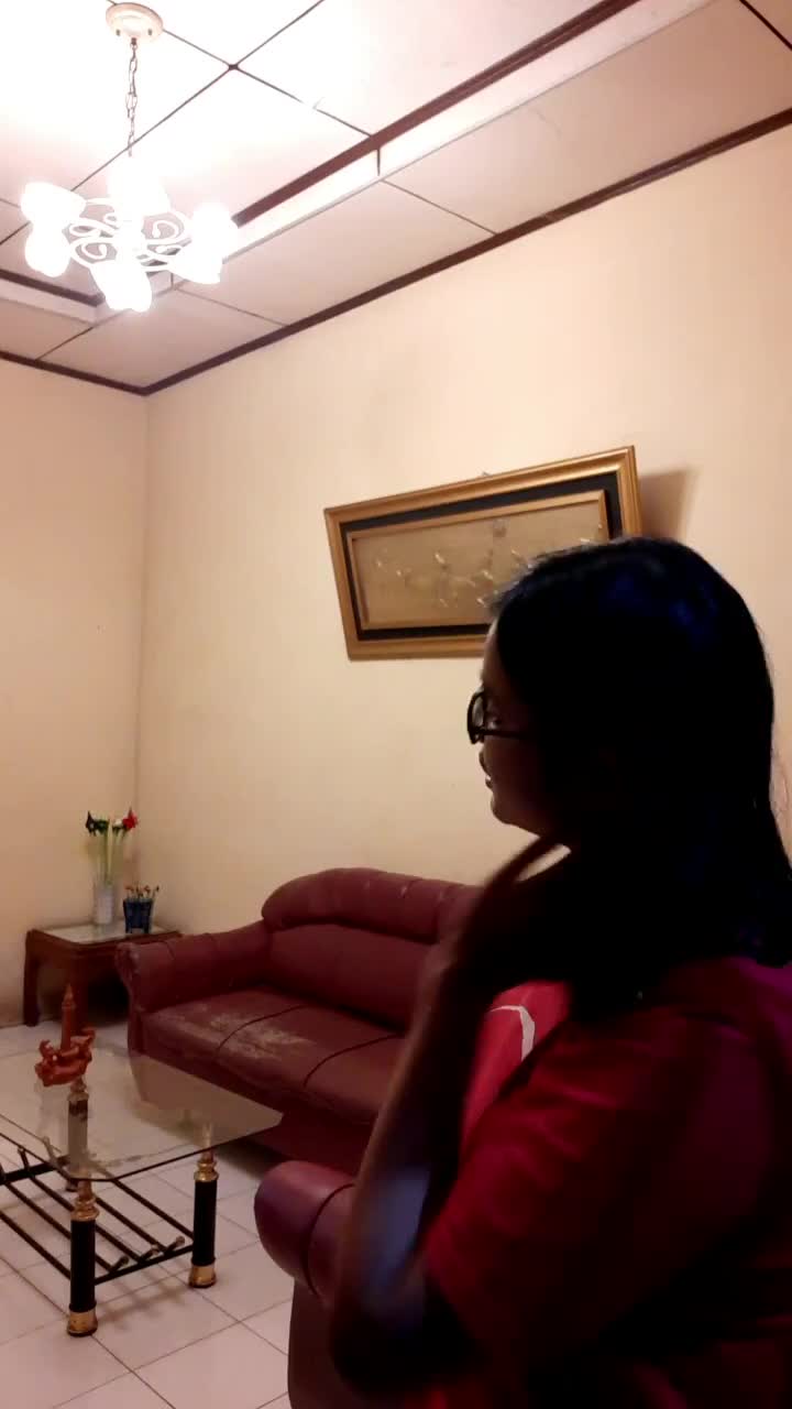 yang bener donk kalo ngomong. leher gw yg ud sakit, makin sakit denger lu ngomong.