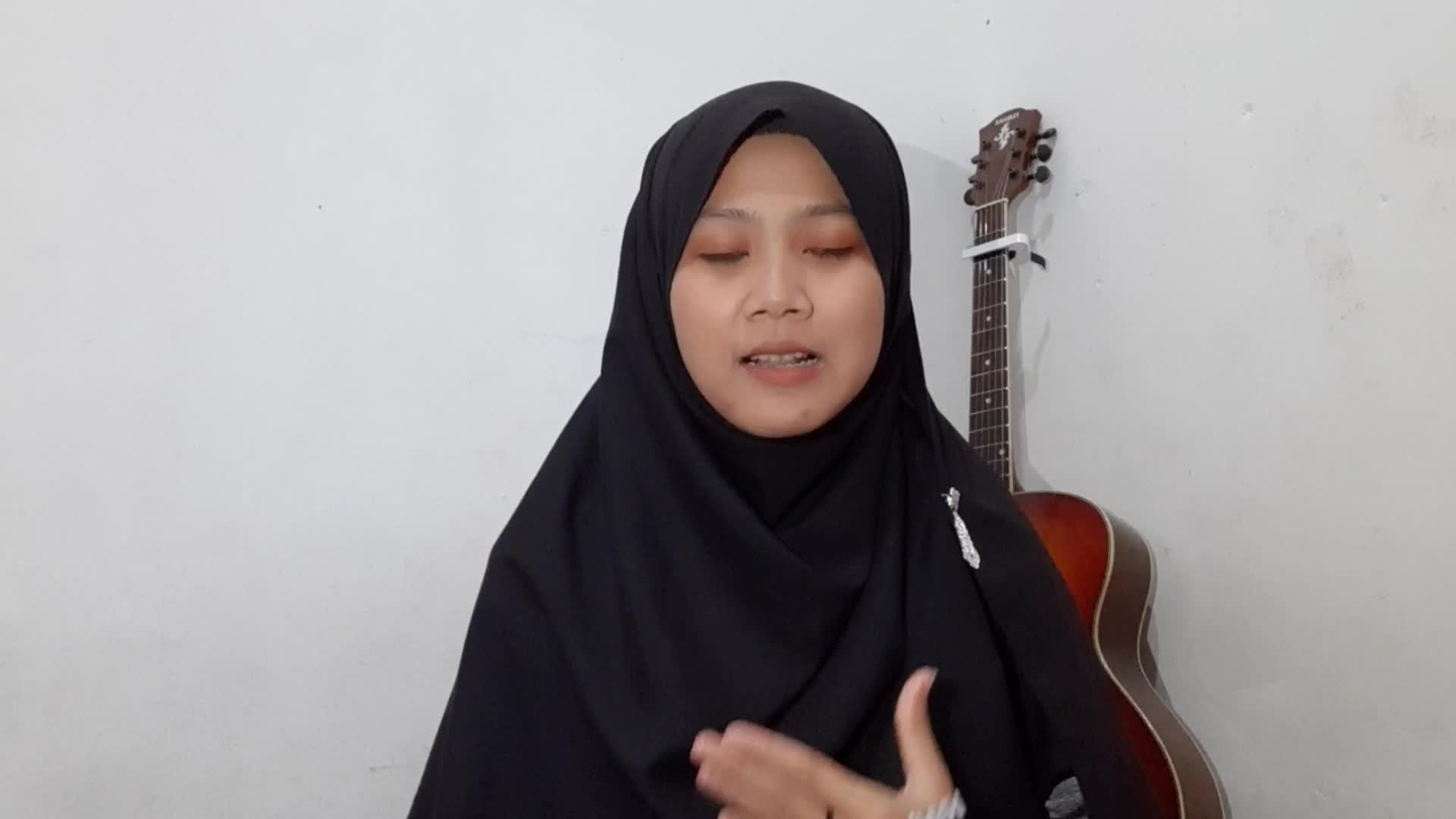 Bismillah, Semoga bisa belajar & syiar melalui syair bersama teman2 pecinta musik religi🙏Fitri Nur Azizah_24th_Pangandaran_A'touna Toufoule