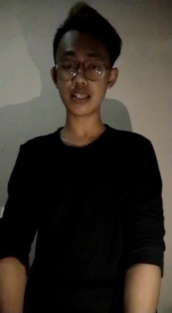 Nama : Muhamad Fadli/Fredly, Umur : Jalan 17,Asal : Parung-Bogor Jawa Barat, Lagu : Do'a Suci. #OnlineAuditionRisingStarIndonesiaDangdut