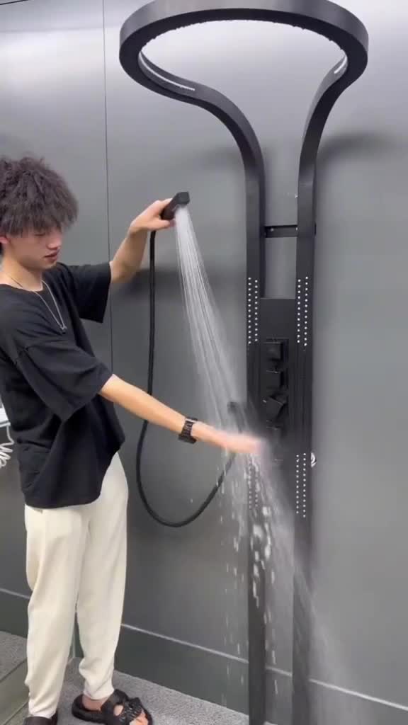 Shower canggih gini jadi rajin mandi
