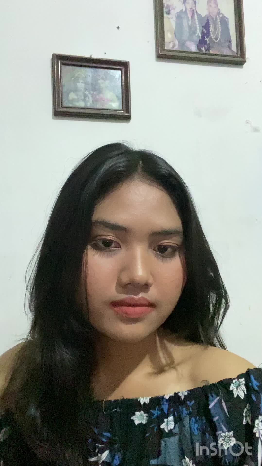 IDOL_XII KIKY FEBIANA ZAKIA 20 Tahun JAKARTA KAMULAH TAKDIRKU. Nyanyi lagu ini karna fans sama gigi dari dulu dan sekarang jadi fansnya ci