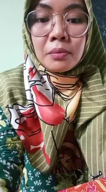 Nama: Lutfiana Hikmah usia 26th PATI, JAWAB TENGAH  lagu Mughorom
