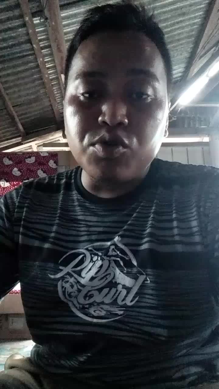 seorang penjual ikan mengikuti audisi onlinerising star dangdut dan cuma memakai kamera oppo a37, #OnlineAuditionRisingStarIndonesia Dangdut