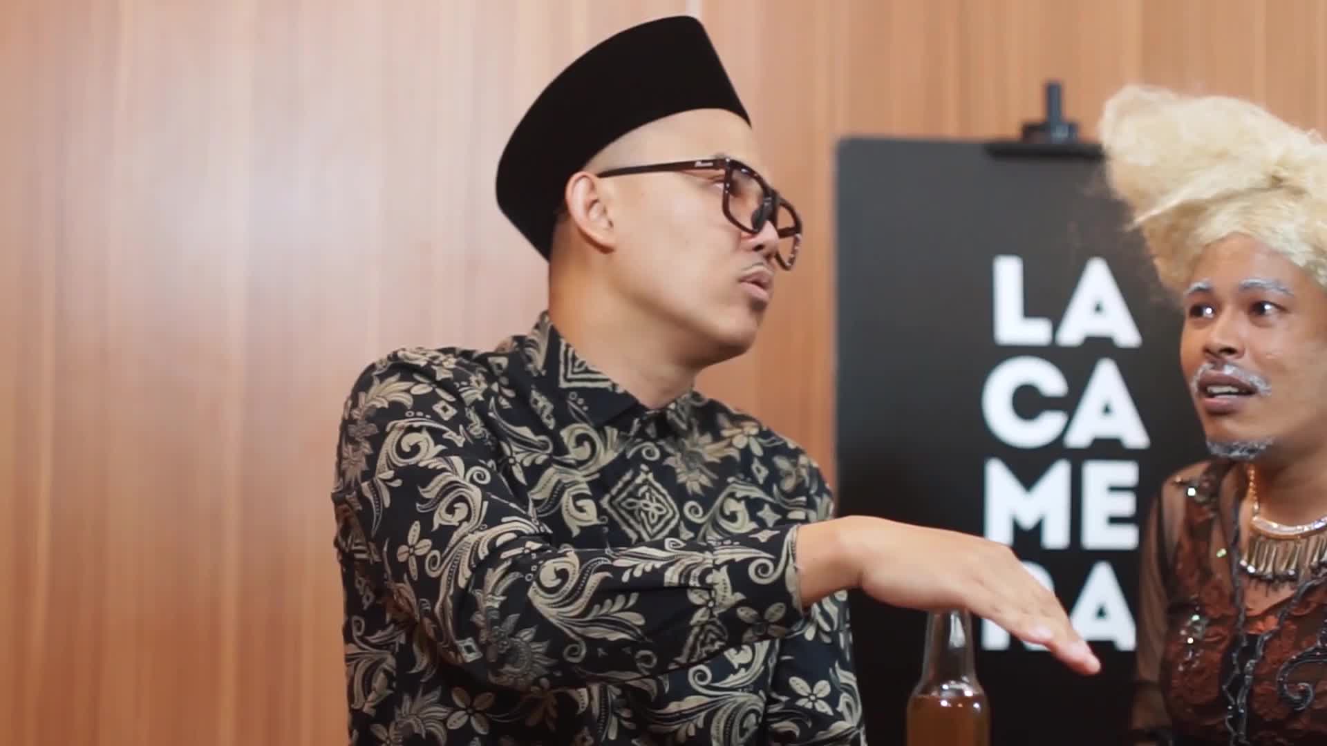 Sulap Sejoli - Pak RT ( Galih Gie 36 th ) & Ma Ijah ( Dhanu Dean 28 th ) Bandung