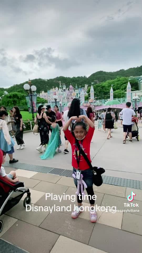 Jalan jalan bersama Teresa 8thn presenter wisata anak🥰instagram@teresa_sylviliana