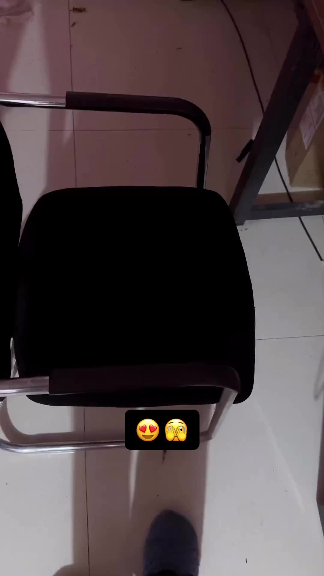 kasih makan makhluk