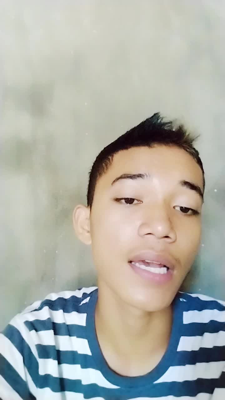 bismillah assalamualaikum  perkenal kan nama saya Rendy Saputra,umur 17 THN ,berasal dri provinsi RIAU kbp pelalawan,pekerjaan saya kernet 