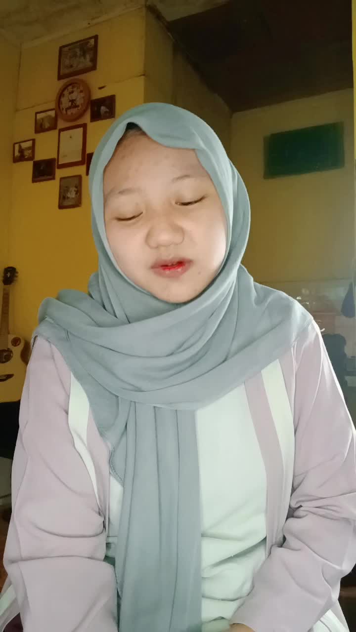 TheSingingBeeIndonesia_Annisa Nazhifah _ menyanyi #audisionlinethesingingbeeindonesia