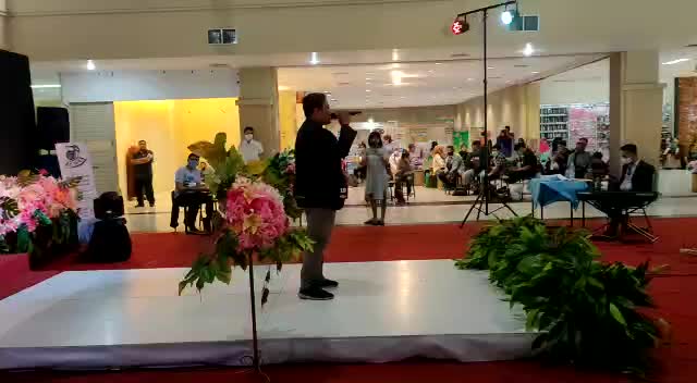 Cinta luar Biasa "Andmesh" 
