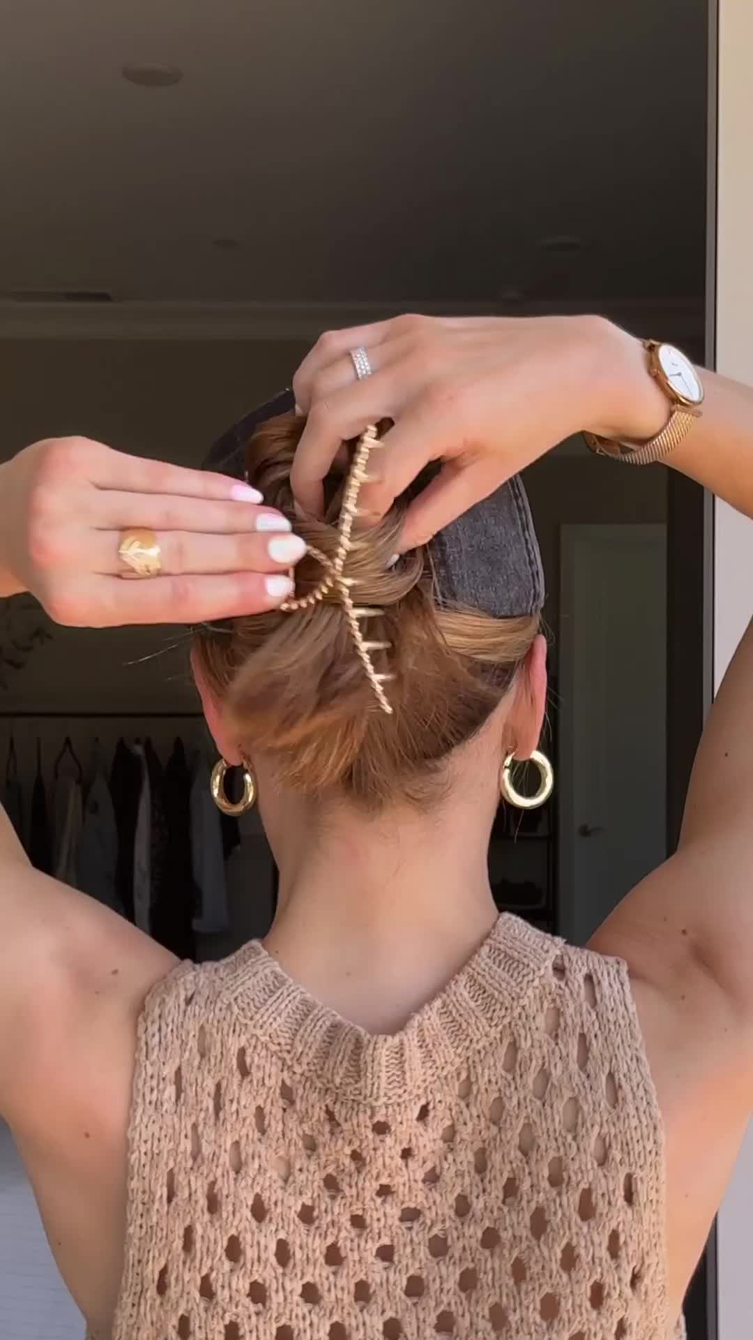 Hairstyle untuk pake topi!