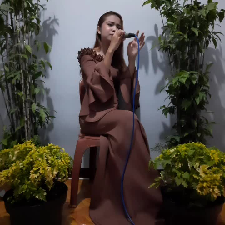 Fina Silfiana_17 tahun_kab.Bandung_Bukan tak mampu#ONLINEAUDITIONRISINGSTARINDONESIADANGDUT