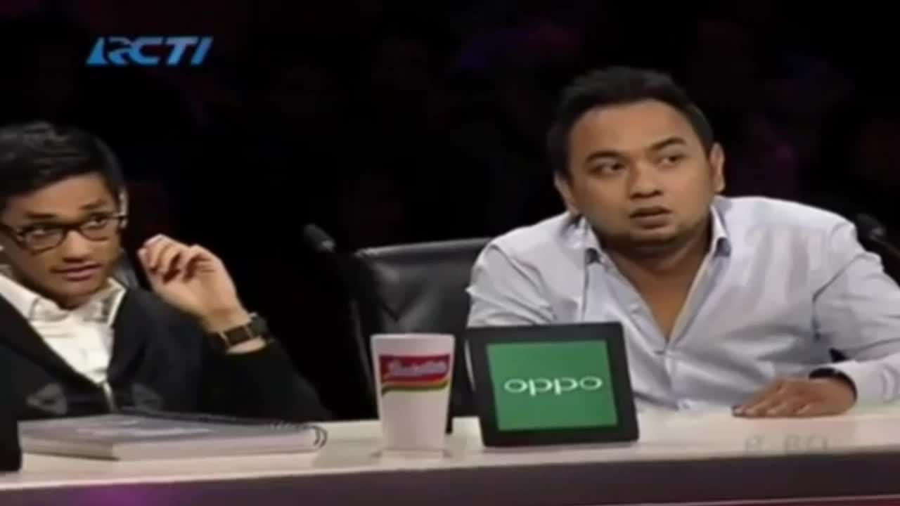 AHMAD DHANI AJA BENGONG DONG..!!!