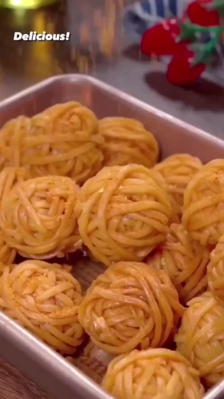 Ide Membuat Bola-Bola Mi Telor