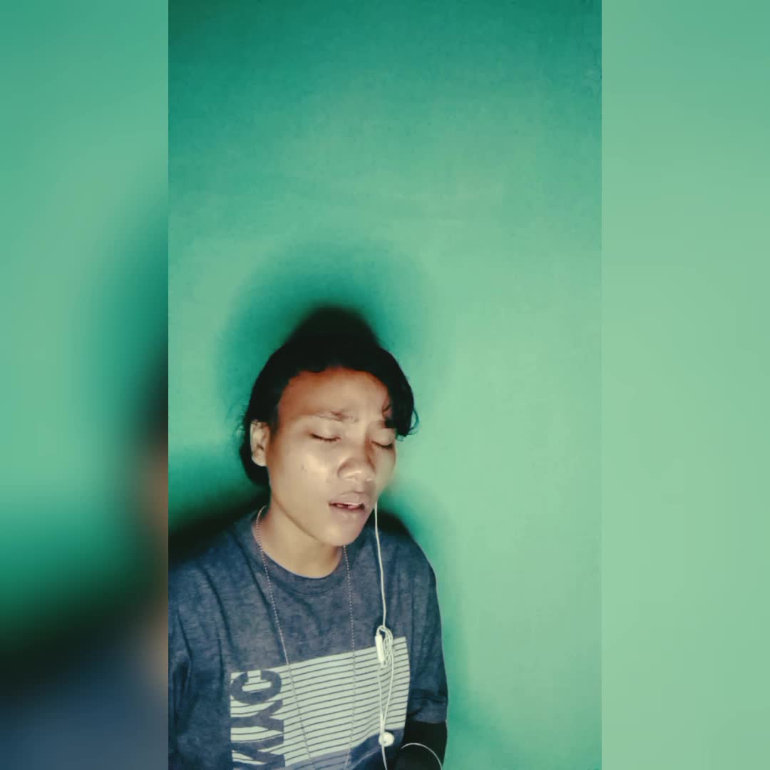 TheSingingBeeIndonesia_Riska_Menyanyi_