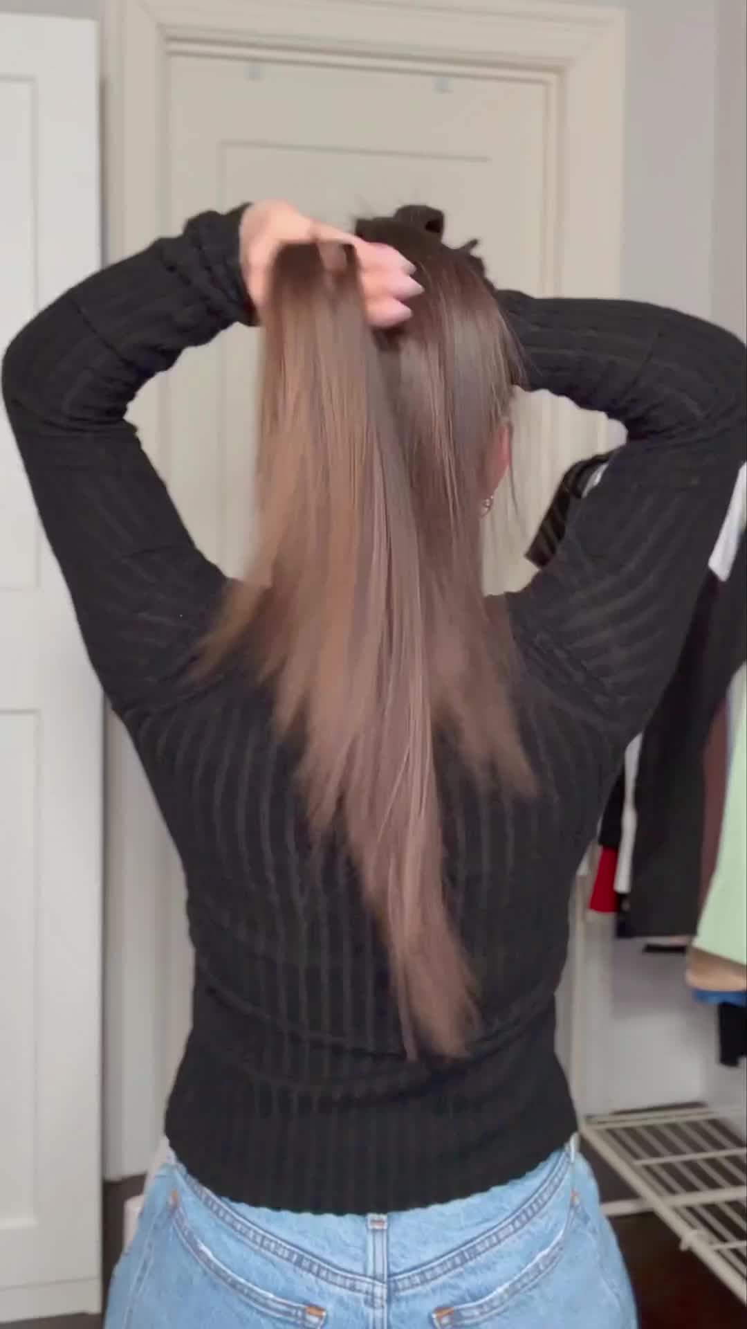 Mulai sekarang kaya gini ya bikin ponytailnya!