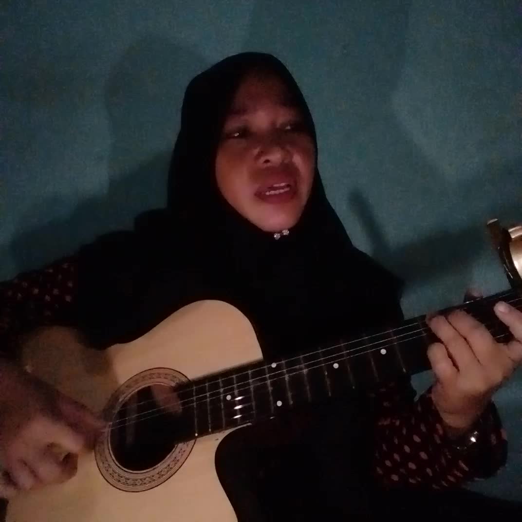 Mari sejukkan hati dengan rajin bersholawat kepada Nabi Muhammad SAW. Agar kita mendapat syafaat Beliau kelak. أمين يا ربّ العالمين   