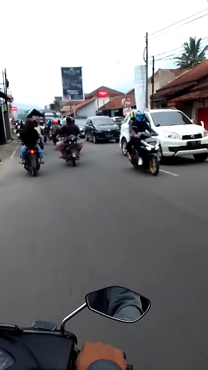 situasi arus mudik H-2, mohon maaf lahir dan batin 🙏