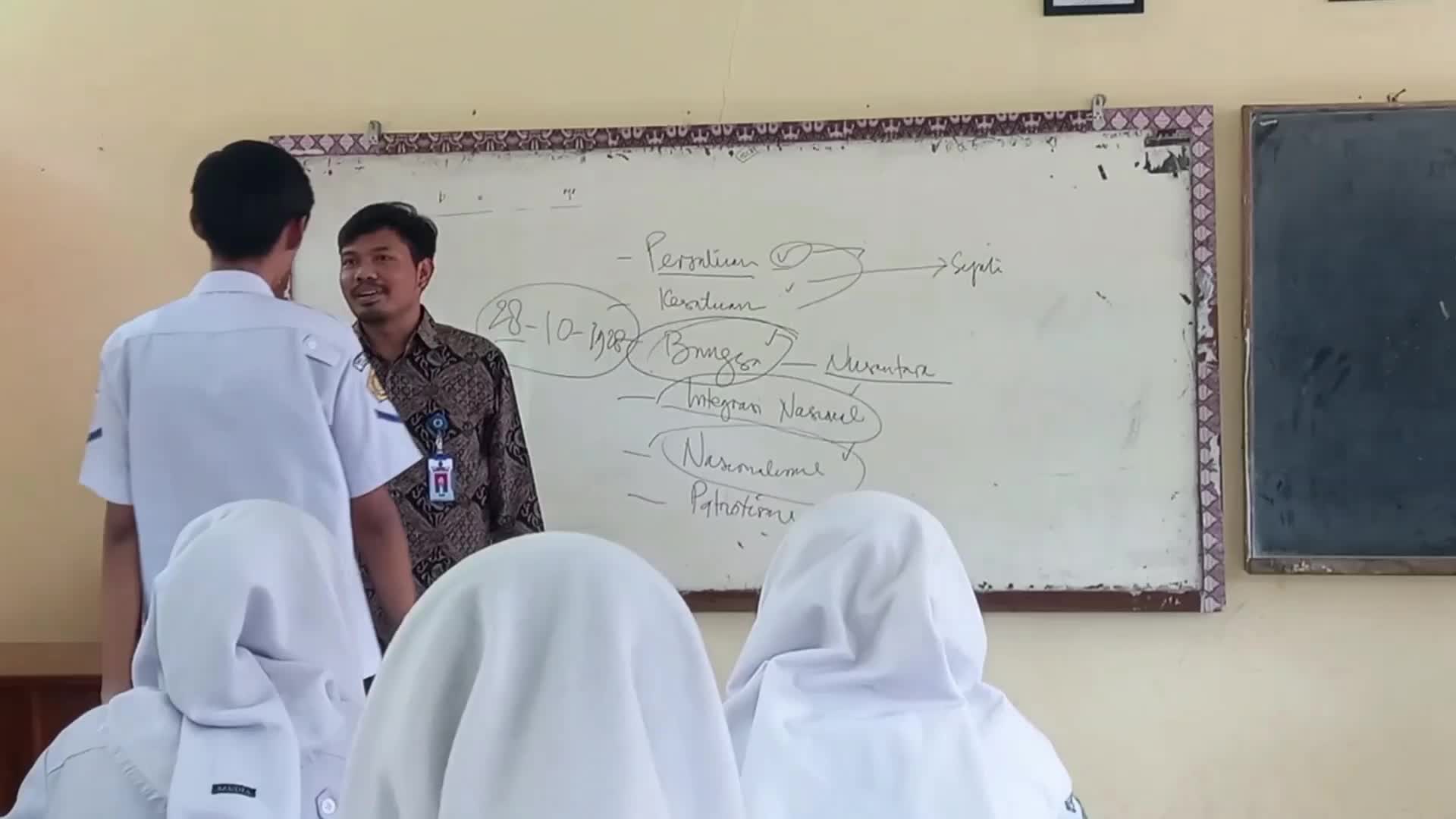 Acting film Dilan dan Milea 😁,,, smoga terhibur 😁