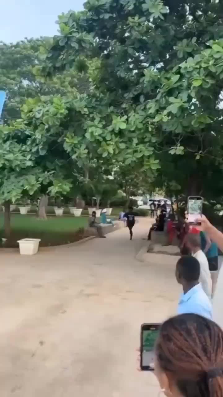 Sakit, Nyesek, Malu Jadi Satu Semua