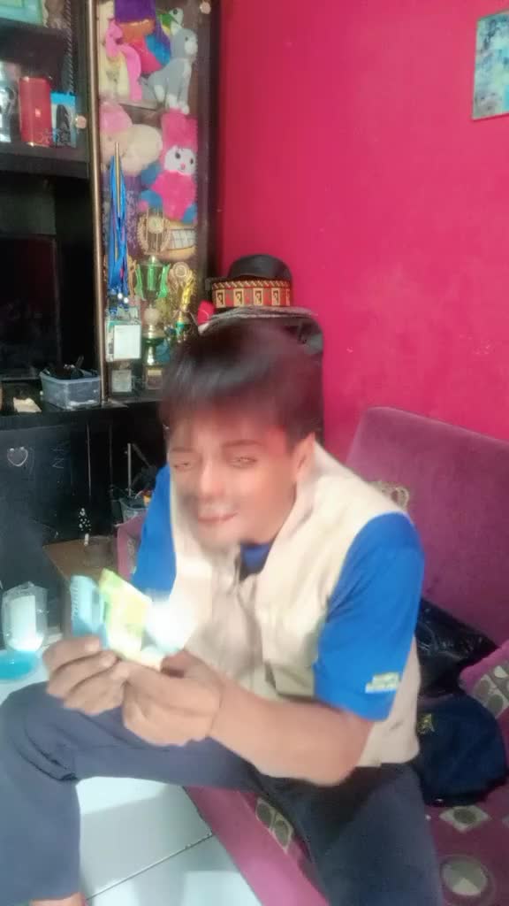 uang bisa di cari tdk di bawa mati tp cari uang susahnya setengah mati