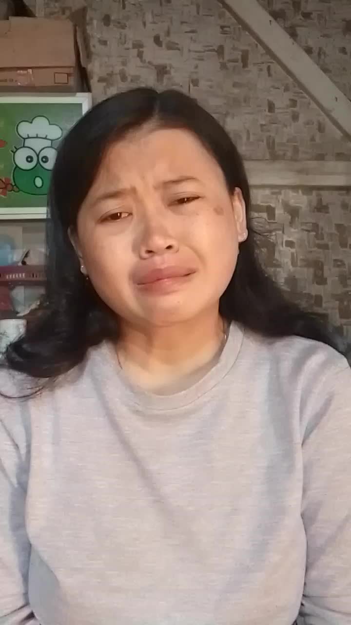 di luar rumah tegar di dalam rumah rapuh actingout, jangan lupa di like share dan di vote ya terimakasih ☺️