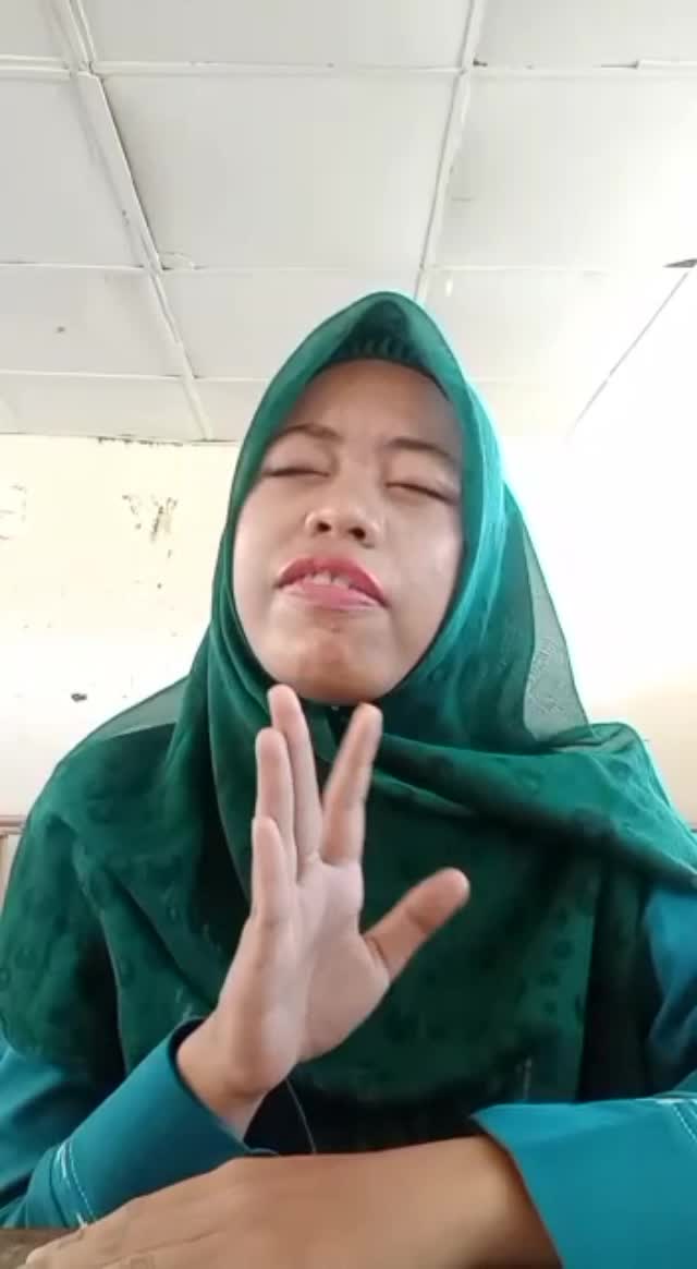 IDA NURFAUZIAH UBAYANI_20thn_MEDAN_YA NABI SALAM ALAIKA