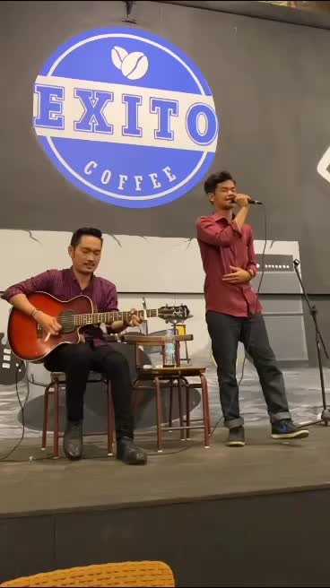 TINBS ZULKARNAEN (JUNIOR)  21 TAHUN ASAL PONTIANAK,JUDUL LAGU CUEK# RIZKY FEBIAN