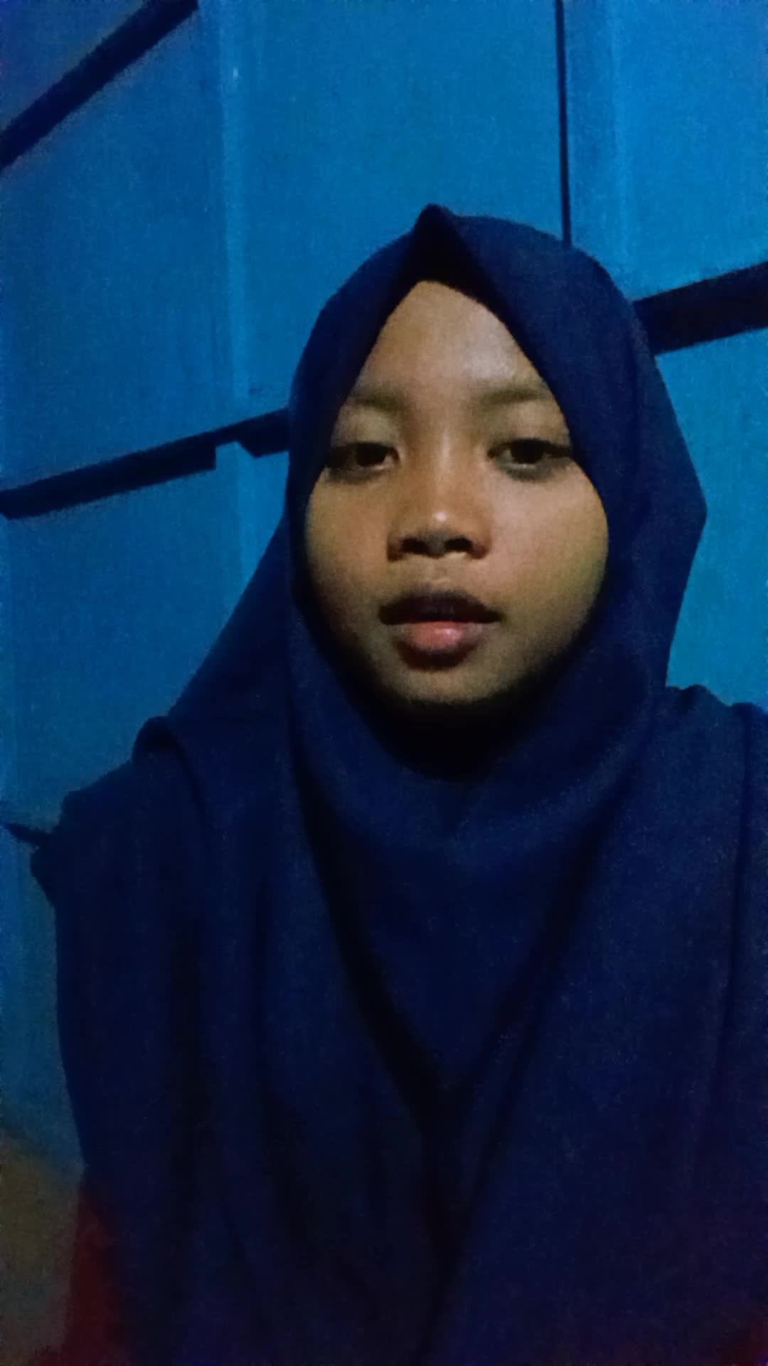 assalamu'alaikum Saya(ade arianty,asal pekanbaru-riau,umur18tahun,hobby menyanyi,Assholatu Alannabi)#TheVoiceOfRamadhan#homeOfTalent#religi