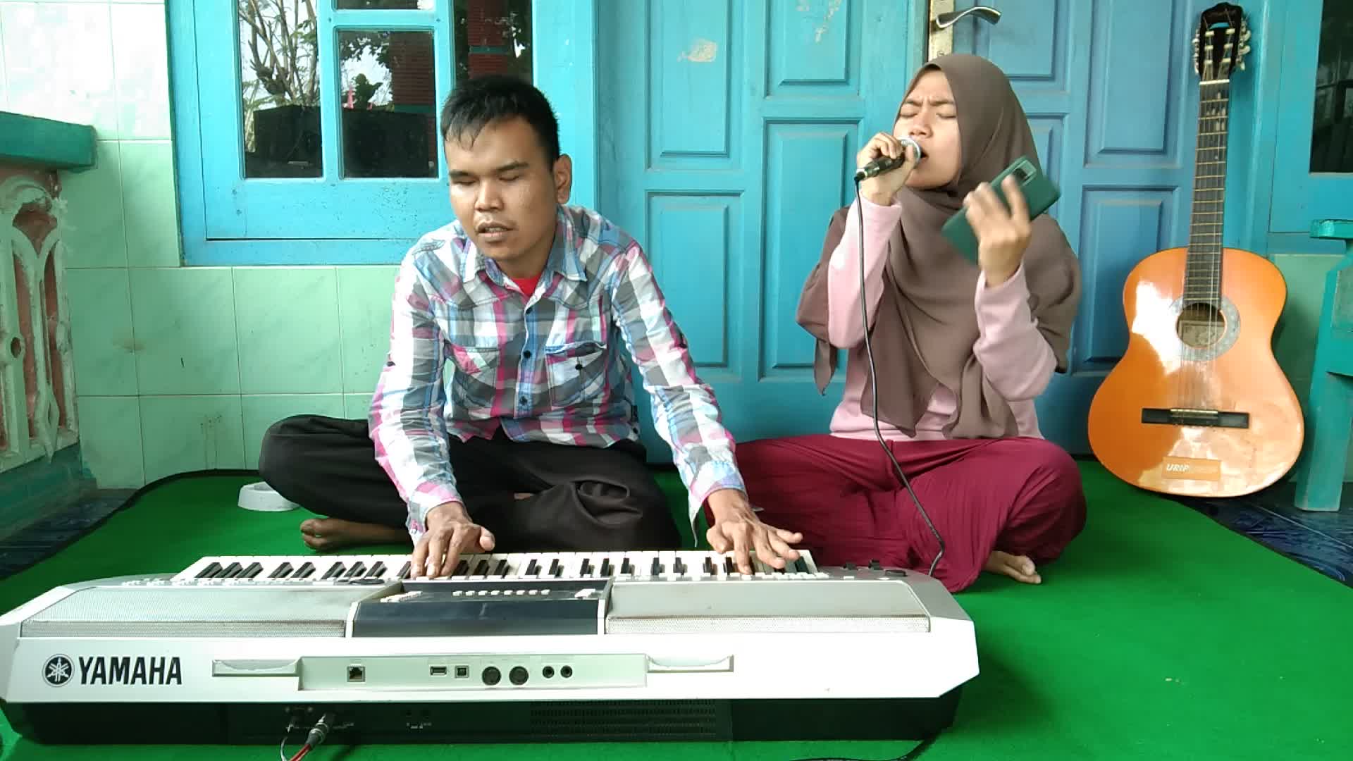 Salma Naufal Adella,20 thn, Ngawi,lagu:dzikrullah