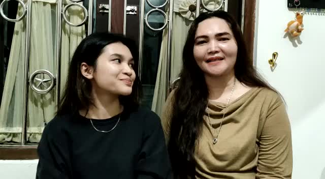 Mama Herni dan Lala perkenalan - Karawang
